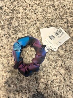Lululemon Scrunchie - NEW
